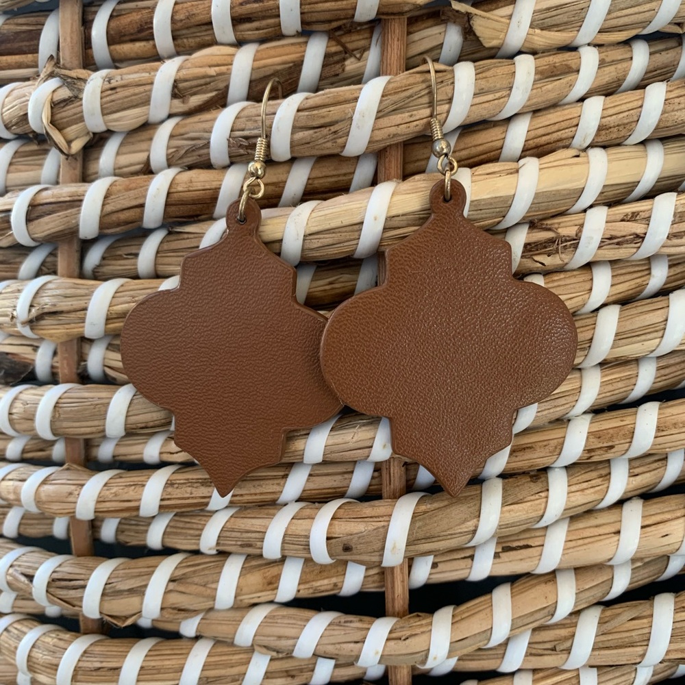 Brown pleather Moroccan shape earrings